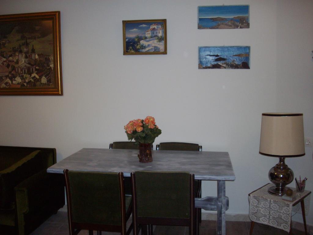 Lilly'S Appartments Athen Zimmer foto